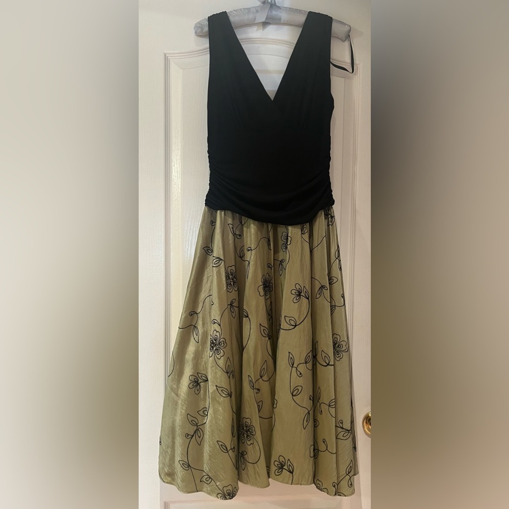 Elegant Black and Olive Gold Floral Midi Dress